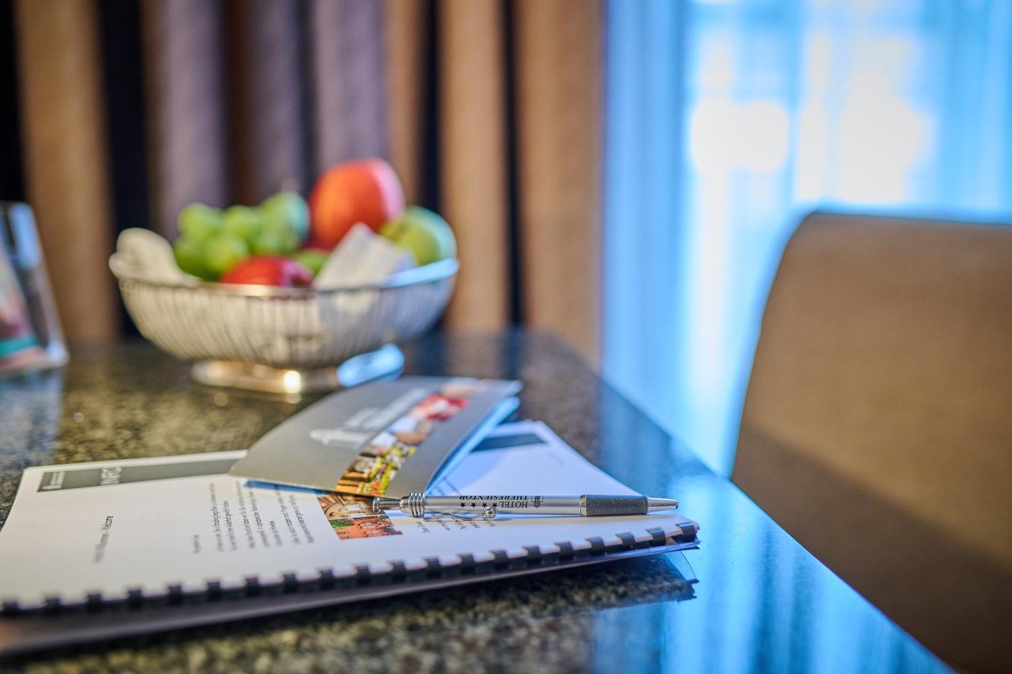 Hotel Theresientor Straubing Bagian luar foto